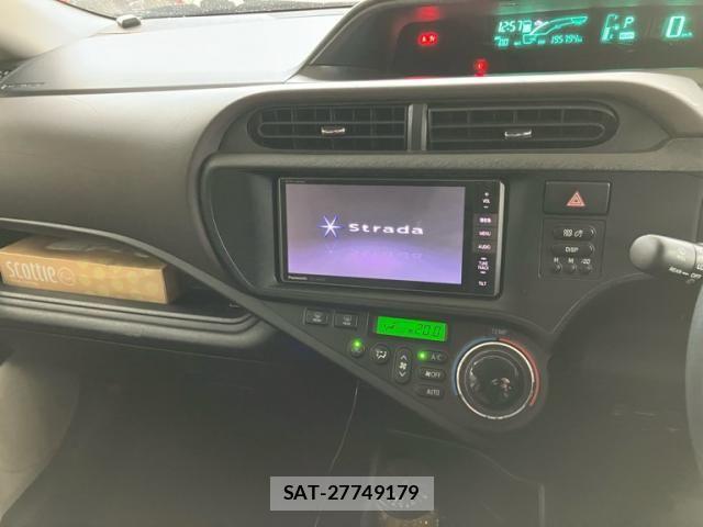 Toyota AQUA 2012-06 7356818-14