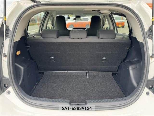 Toyota AQUA 2018-03 7356798-19