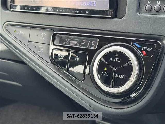 Toyota AQUA 2018-03 7356798-26