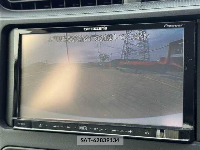 Toyota AQUA 2018-03 7356798-3