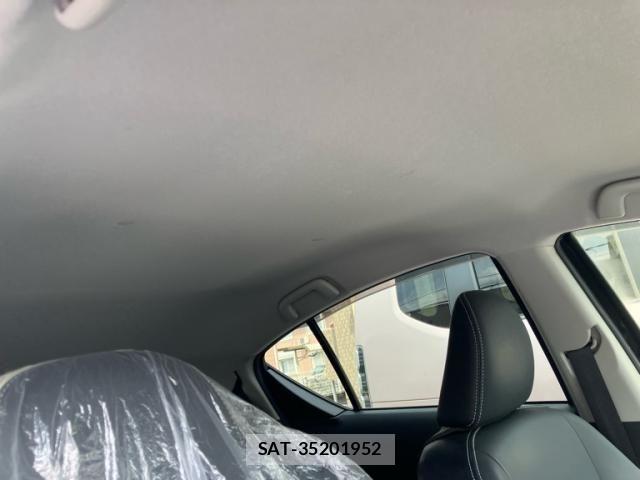 Toyota AQUA 2014-10 7356806-12
