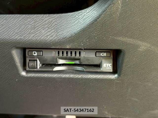 Toyota AQUA 2018-03 7356772-11