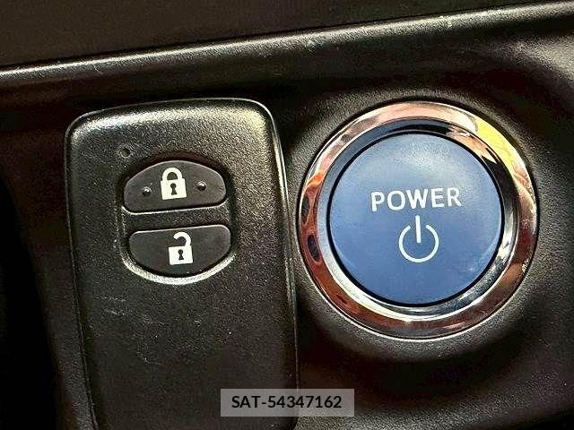 Toyota AQUA 2018-03 7356772-12