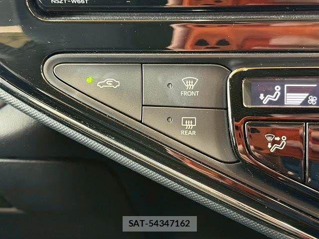 Toyota AQUA 2018-03 7356772-4