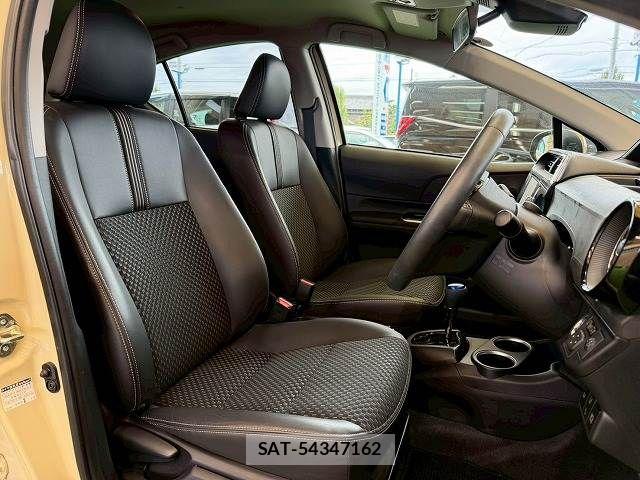 Toyota AQUA 2018-03 7356772-8