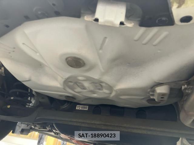 Toyota AQUA 2013-01 7356820-22