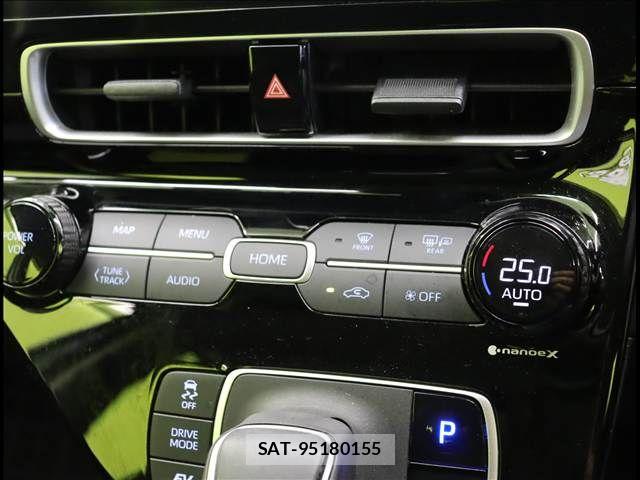 Toyota AQUA 2023-09 7356766-11