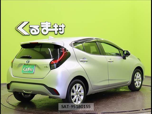 Toyota AQUA 2023-09 7356766-1