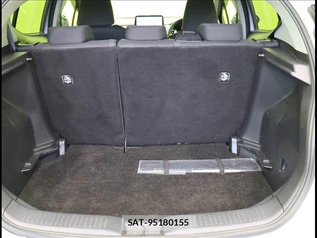 Toyota AQUA 2023-09 7356766-25