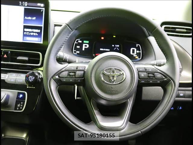 Toyota AQUA 2023-09 7356766-2