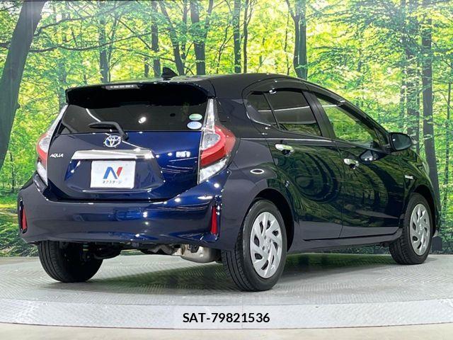Toyota AQUA 2018-09 7356776-17