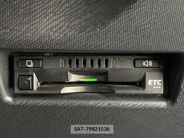 Toyota AQUA 2018-09 7356776-7