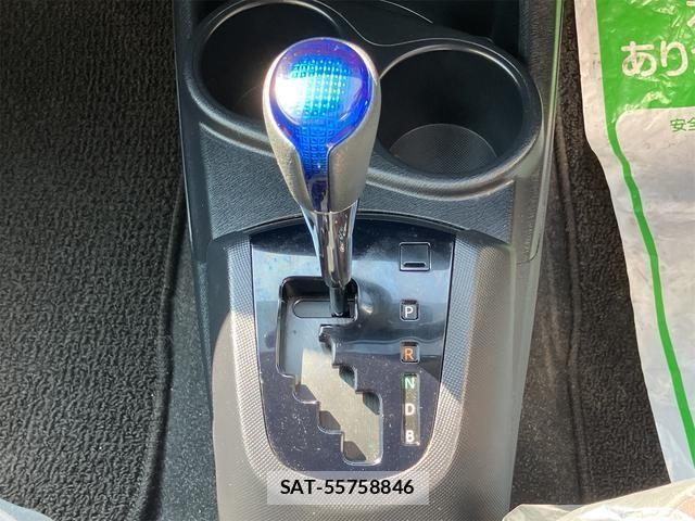 Toyota AQUA 2015-09 7356802-9