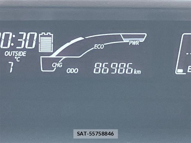 Toyota AQUA 2015-09 7356802-11