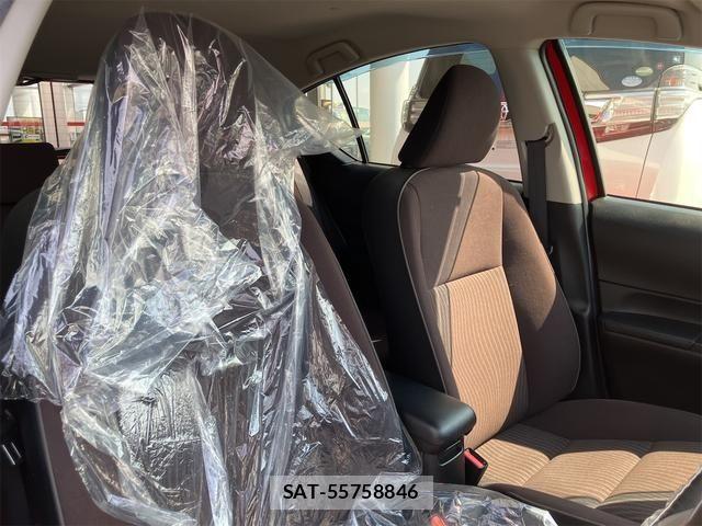 Toyota AQUA 2015-09 7356802-21