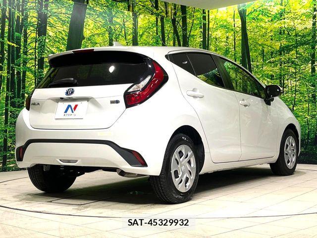 Toyota AQUA 2023-04 7356773-13