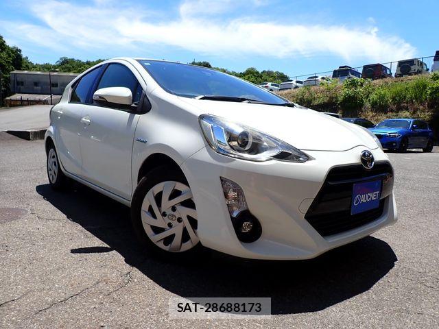Toyota AQUA 2016-03 7356756-0