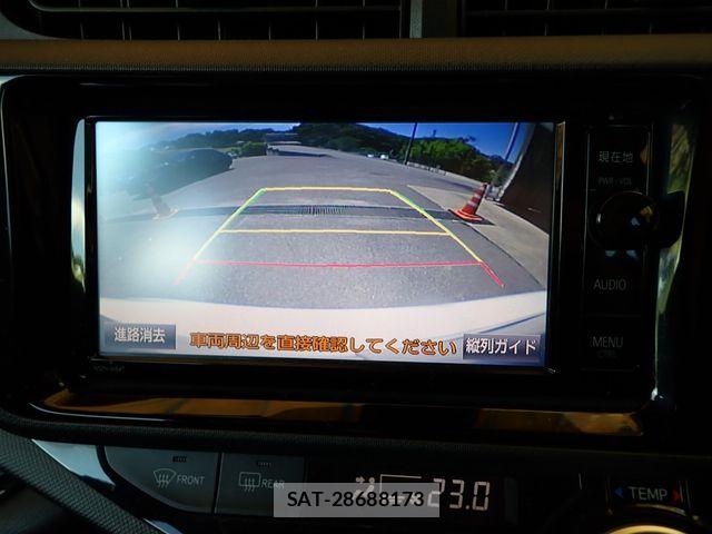 Toyota AQUA 2016-03 7356756-13