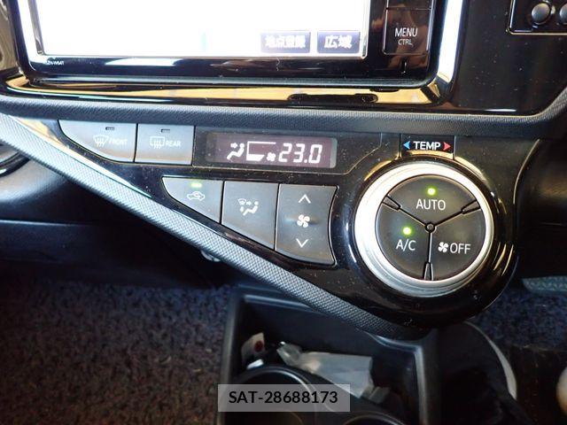 Toyota AQUA 2016-03 7356756-14