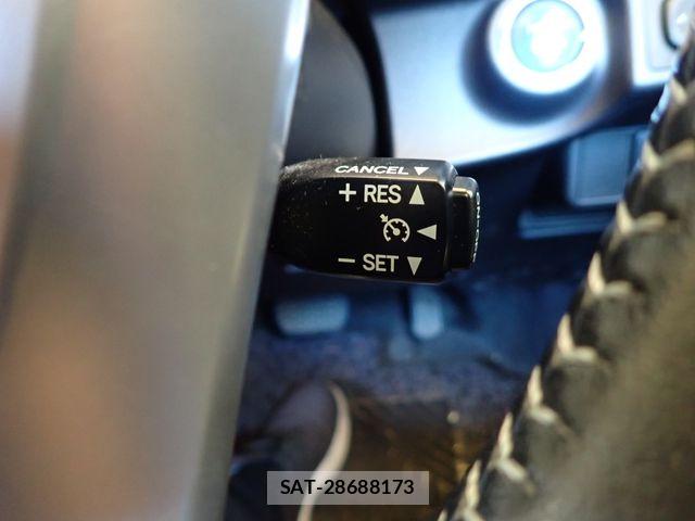 Toyota AQUA 2016-03 7356756-17