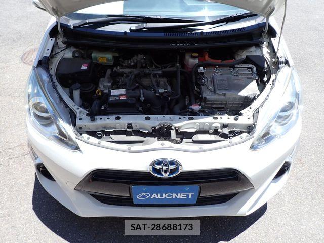 Toyota AQUA 2016-03 7356756-25