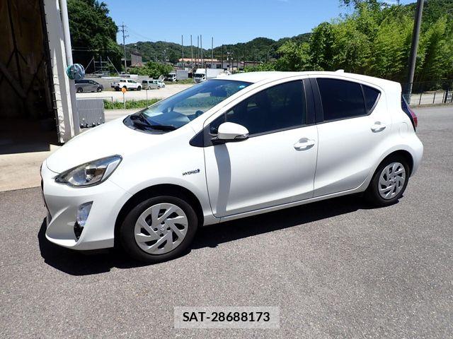 Toyota AQUA 2016-03 7356756-5