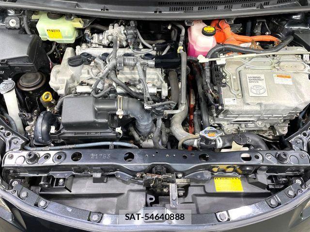 Toyota AQUA 2013-05 7356803-17
