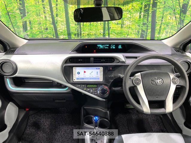 Toyota AQUA 2013-05 7356803-1