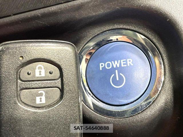 Toyota AQUA 2013-05 7356803-5