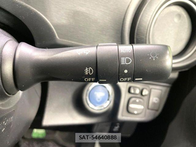Toyota AQUA 2013-05 7356803-7