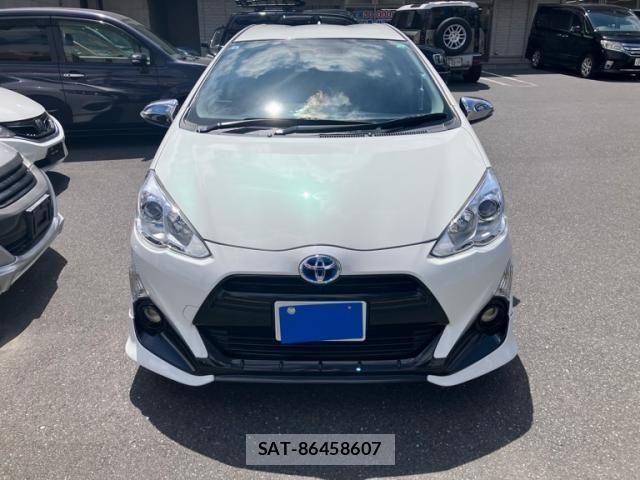 Toyota AQUA 2015-08 7356805-0
