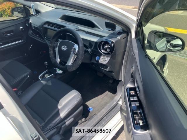 Toyota AQUA 2015-08 7356805-12
