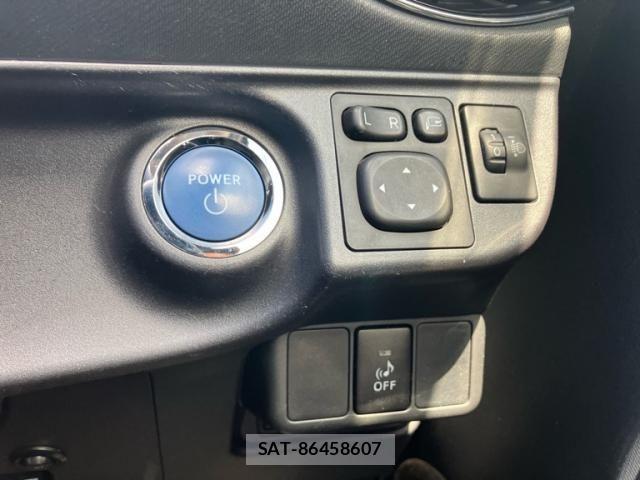 Toyota AQUA 2015-08 7356805-18