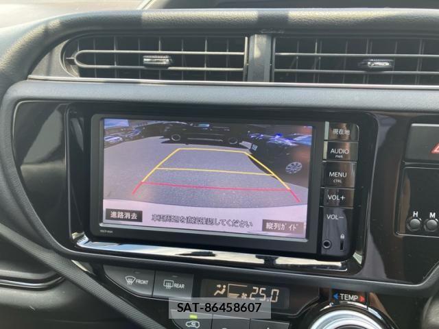Toyota AQUA 2015-08 7356805-24