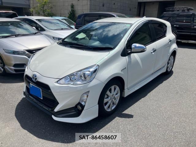 Toyota AQUA 2015-08 7356805-2
