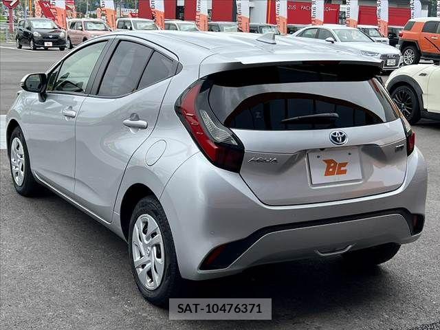 Toyota AQUA 2021-11 7356781-14