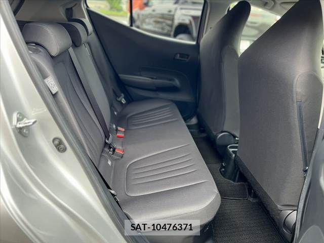 Toyota AQUA 2021-11 7356781-17