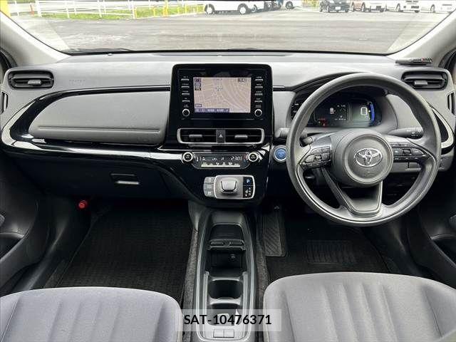 Toyota AQUA 2021-11 7356781-1