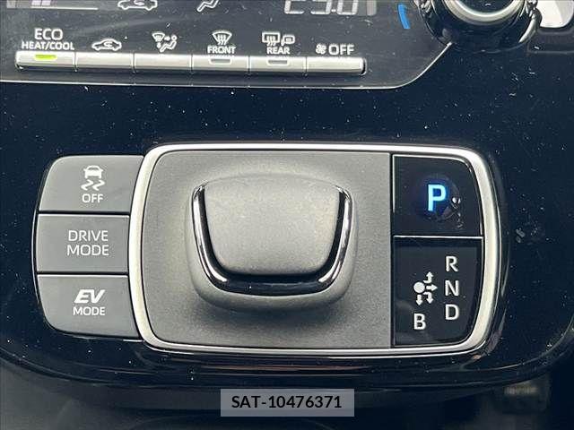 Toyota AQUA 2021-11 7356781-27