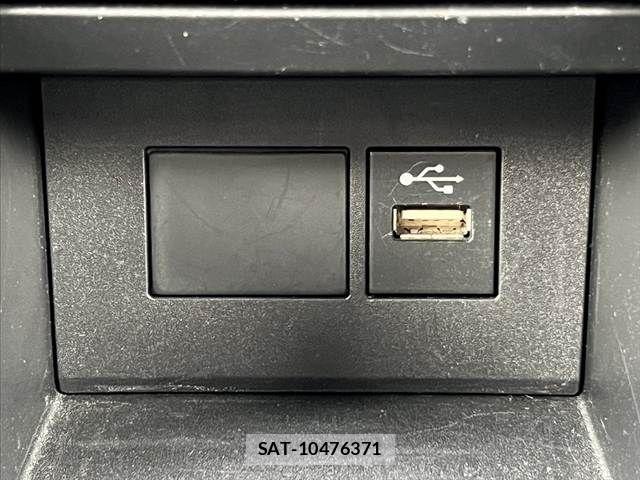 Toyota AQUA 2021-11 7356781-28