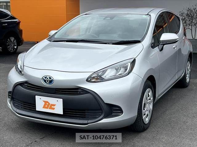 Toyota AQUA 2021-11 7356781-7