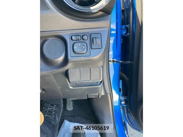 Toyota AQUA 2018-03 7356809-9
