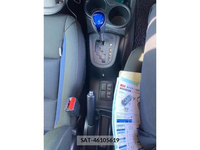 Toyota AQUA 2018-03 7356809-14