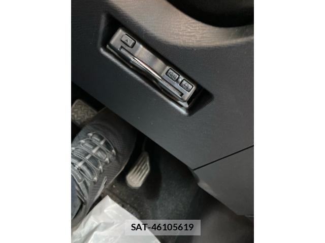 Toyota AQUA 2018-03 7356809-18