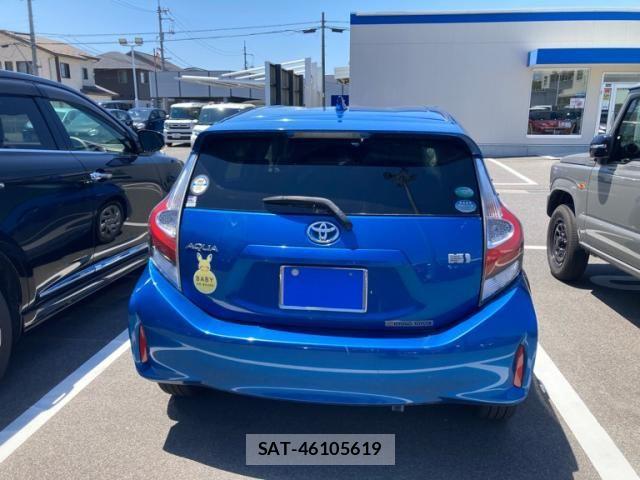 Toyota AQUA 2018-03 7356809-5