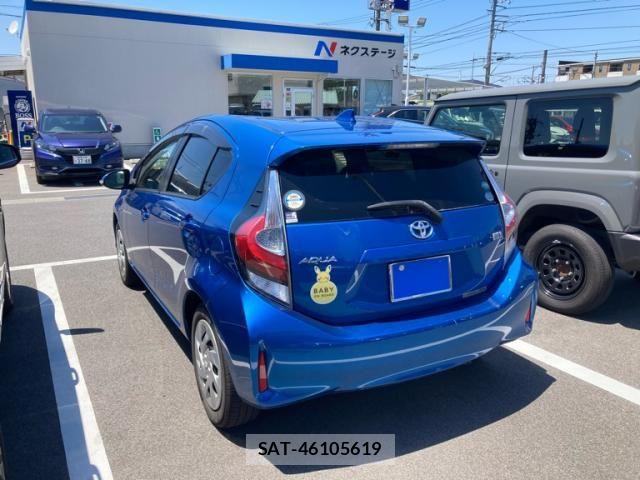 Toyota AQUA 2018-03 7356809-6