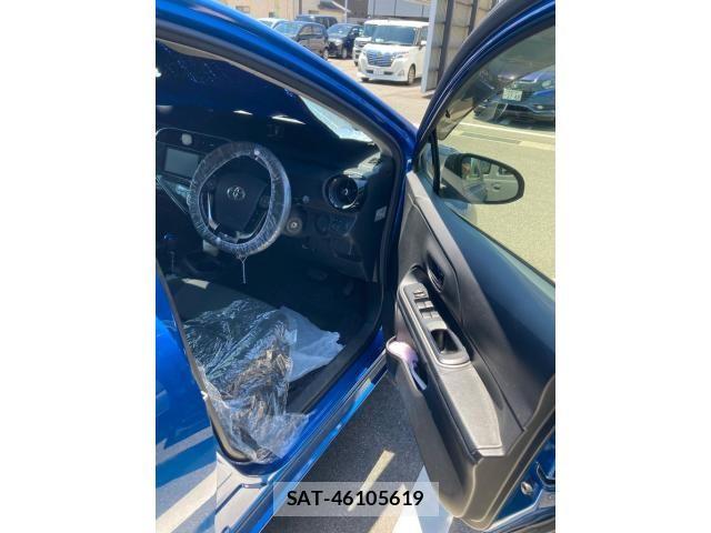 Toyota AQUA 2018-03 7356809-7