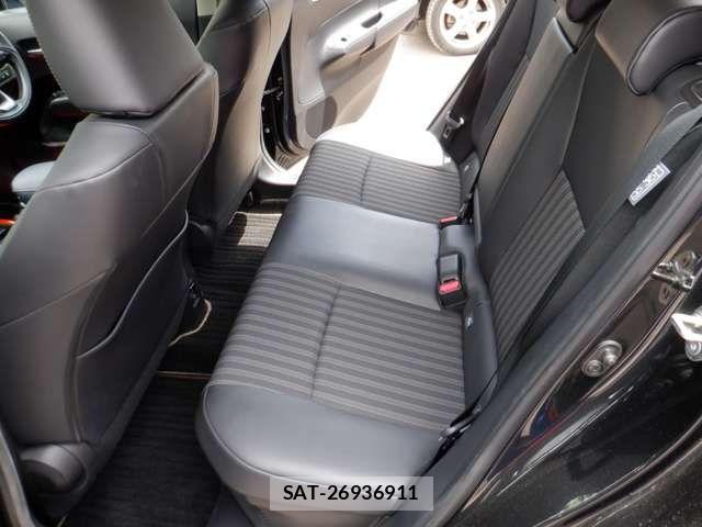 Toyota AQUA 2023-03 7356763-13