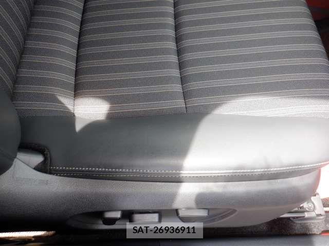 Toyota AQUA 2023-03 7356763-14