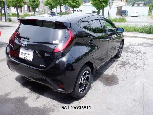 Toyota AQUA 2023-03 7356763-3